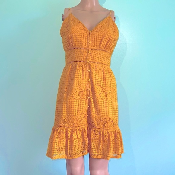 ⭐️ Gianni Bini Sundress - Picture 3 of 13